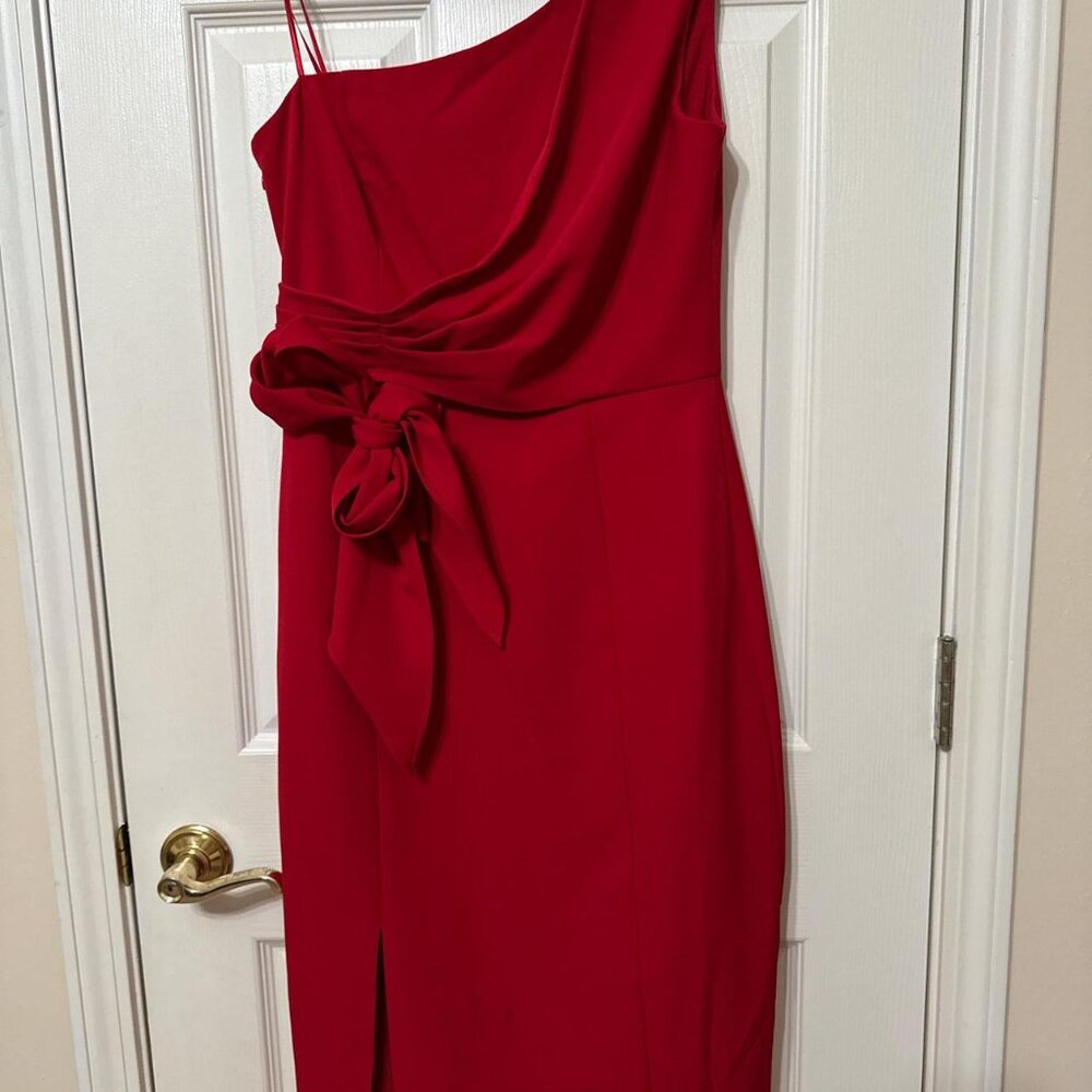 Eliza J Red one-shoulder dress with bowtie #partydress #goingout #prom #formal